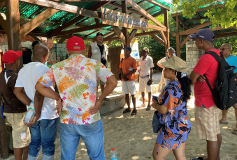 Participants MNP visitant le parc national de Nosy Tanihely, dans le cadre de la formation